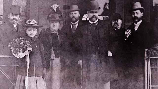 Antonín Dvořák, Hanuš Wihan y Ferdinand Lachner en la estación de tren de Německý Brod