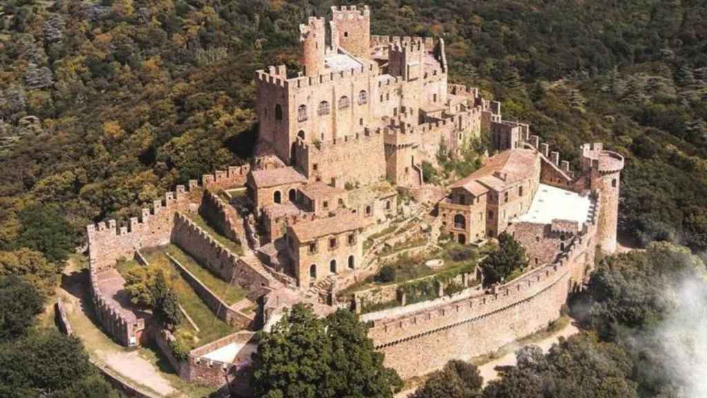 Castell de Requesens | WIKIPEDIA