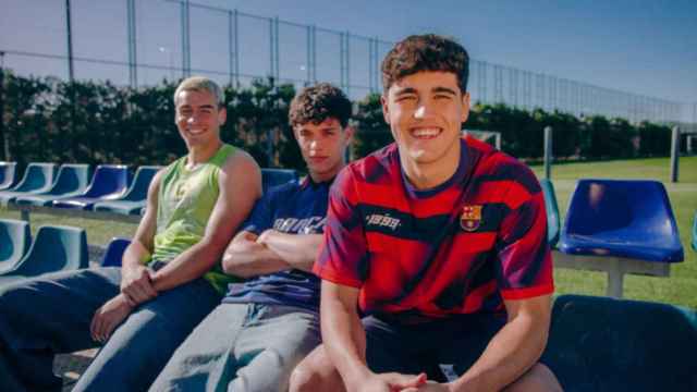 Marc Guiu, Héctor Fort y Pau Cubarsí lucen la 'Festival Collection' del Barça