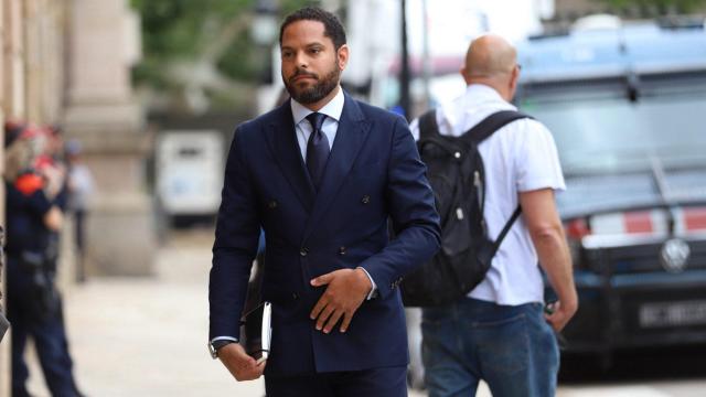Ignacio Garriga, llegando al Parlament de Cataluña