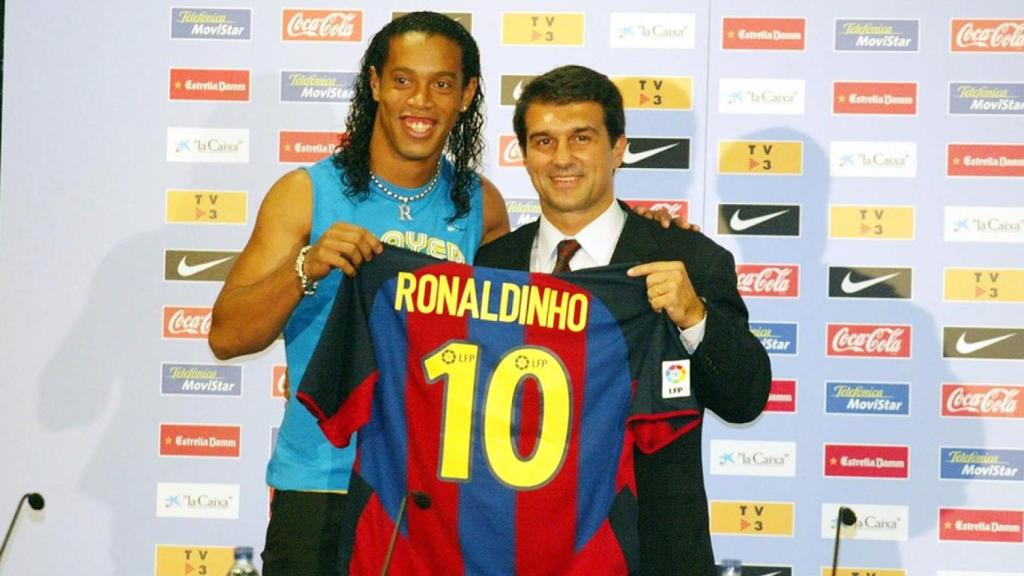 Ronaldinho i Laporta inauguraran el Passeig de les Estrelles de Castelldefels