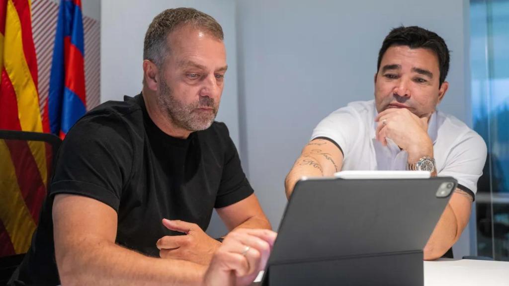 Hansi Flick y Deco trabajan en la Ciutat Esportiva Joan Gamper