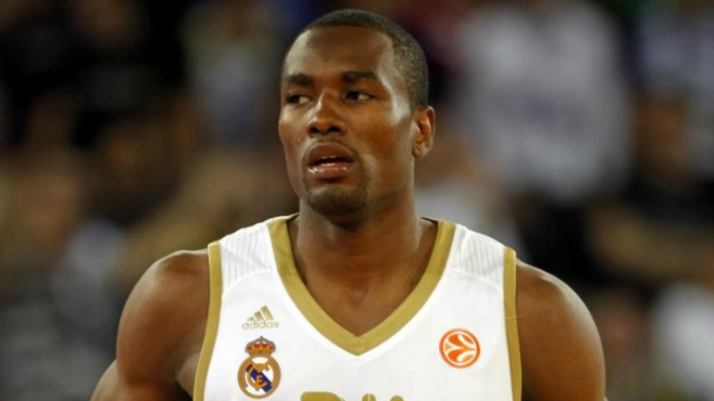 Serge Ibaka en su primera etapa como jugador del Real Madrid de basket