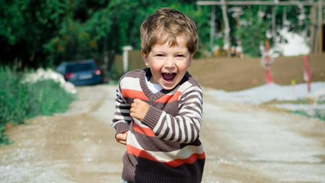 Niño corriendo