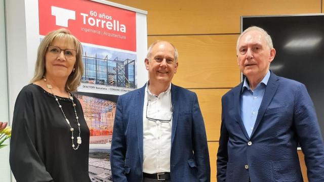 Fedde Huistra (centro) es el arquitecto responsable de la reforma del Camp Nou