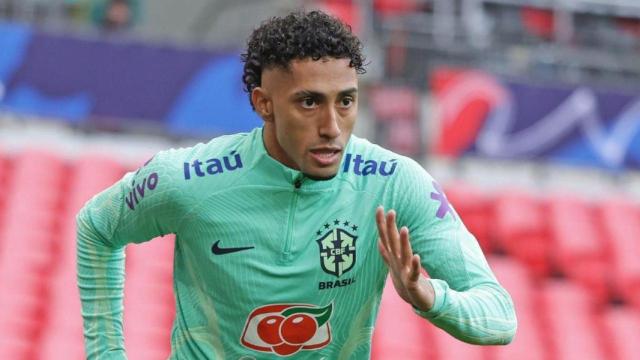 Raphinha entrena en la previa de su debut en la Copa América 2024