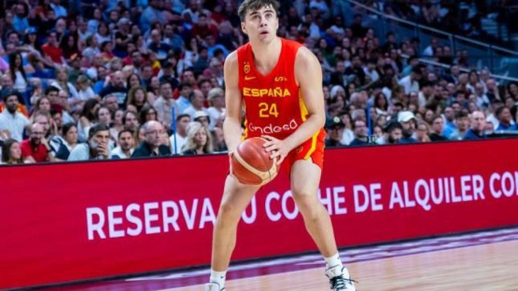 Juan Núñez en un partido con la selección española