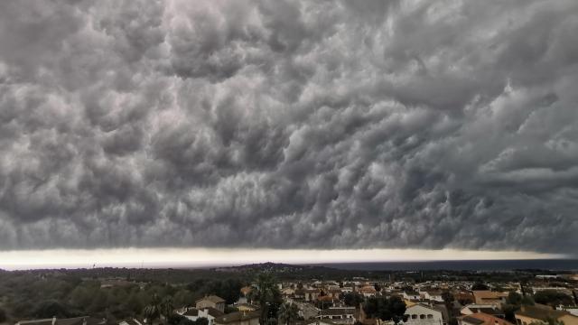 Nubes de tormenta sobre el prelitoral tarraconense