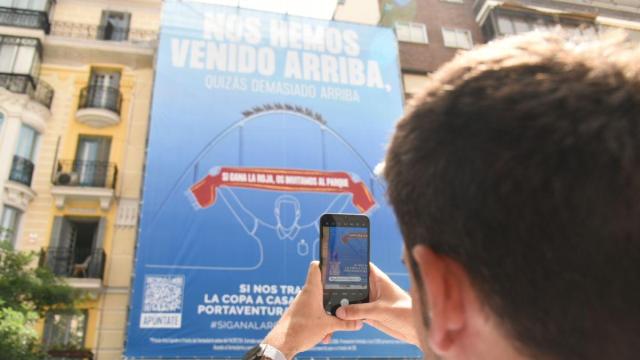 Lona promocional de la campaña