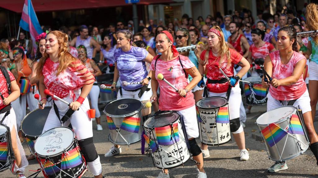 Batucada en una marcha del Orgullo LGTBI