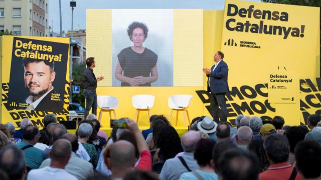 El presidente de la Generalitat en funciones, Pere Aragonès; la secretaria general de ERC Marta Rovira y el expresidente del partido Oriol Junqueras (i-d)