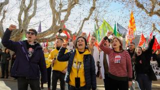 Una manifestación de profesores delante del Parlament