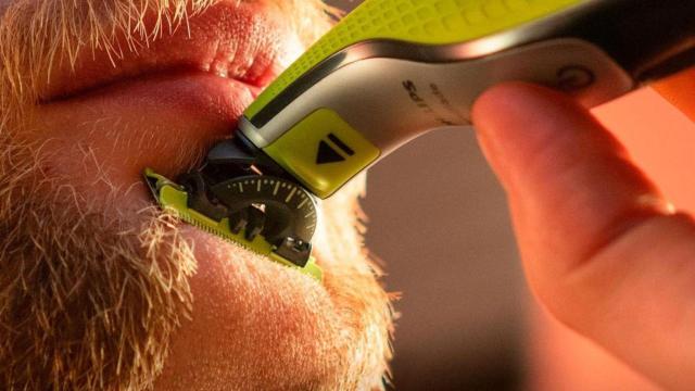 Amazon tira el precio de la maquinilla de afeitar Philips OneBlade 360 top ventas: ¡está rebajada a menos de 35€!