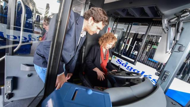 Ramon Sagales, CEO de Sagalés, con la 'consellera' de Territorio Esther Capella