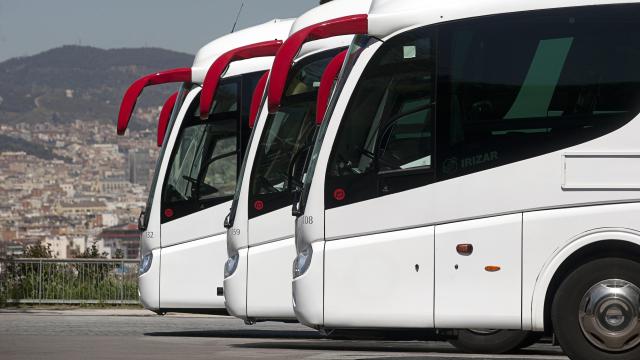 Tres autocares en Barcelona