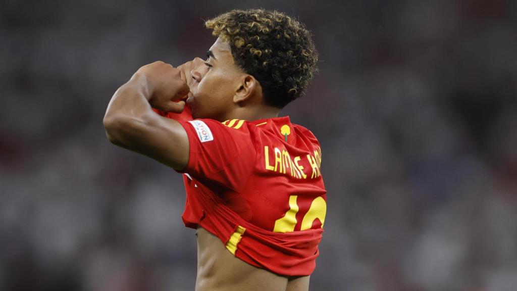 Lamine Yamal lamenta una ocasión fallada contra Inglaterra