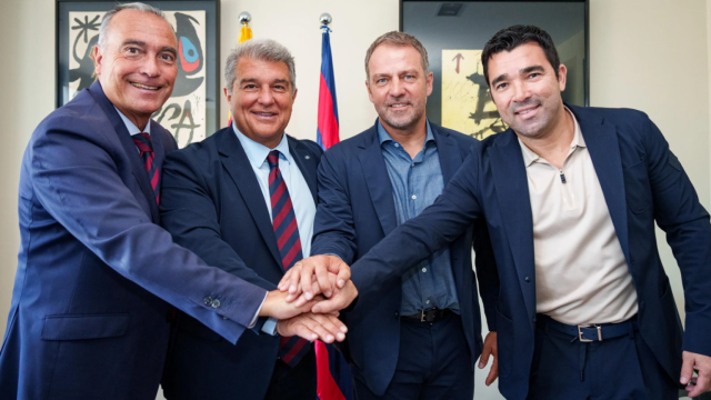 Rafa Yuste, Joan Laporta, Hansi Flick y Deco formalizan el fichaje del técnico alemán por el Barça