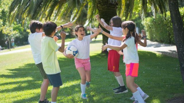 Niños jugando