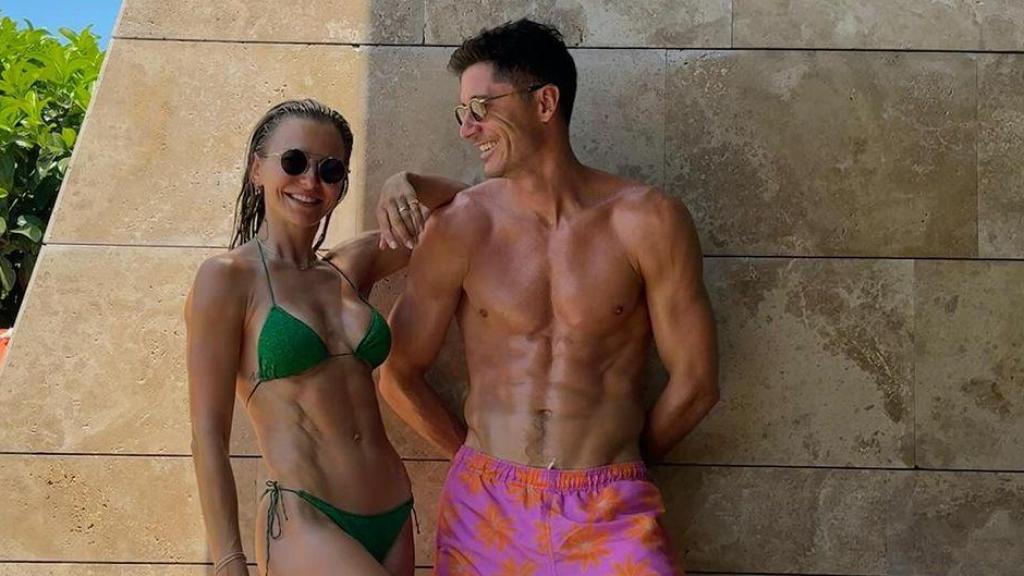 Anna Lewandowska con su marido Robert Lewandowski después de entrenar