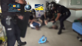 Agentes de la Policía Nacional en el operativo de detención de los líderes de este entramado criminal