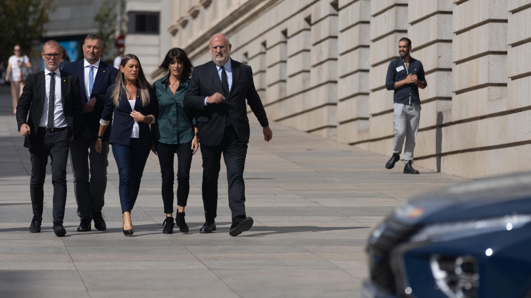 El aparato de Junts ofrece a Eduard Pujol y Teresa Pallarès ser ...