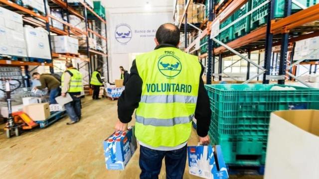 Voluntarios de la campaña Ningún hogar sin alimentos de la Fundación La Caixa