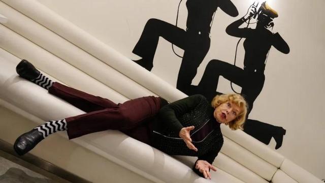 Teresa Gimpera en un famoso restaurante