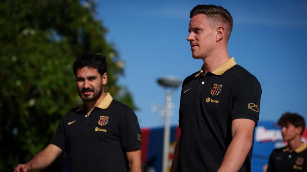 Ter Stegen y Gundogan, del clan alemán, antes de un entrenamiento del Barça