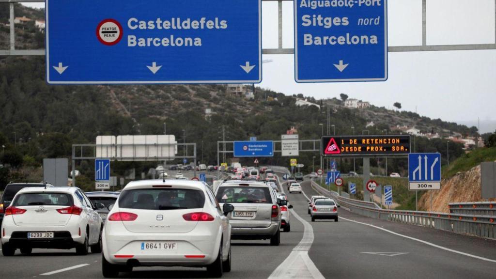 Cotxes a l'autopista C-32