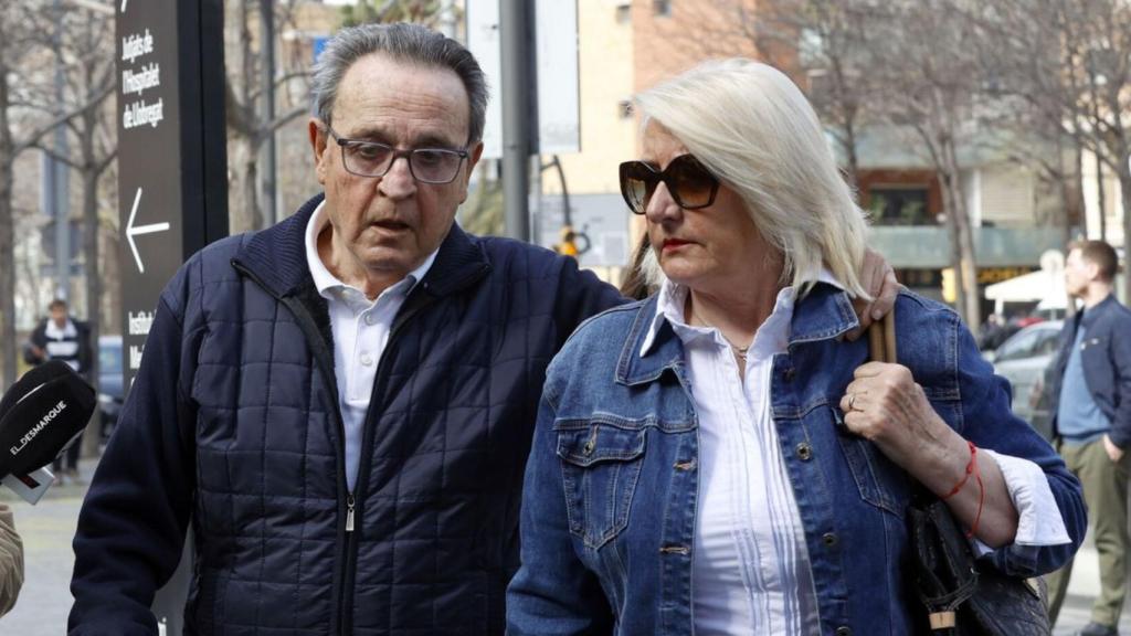 José María Enríquez Negreira, exvicepresidente del CTA, junto a su mujer