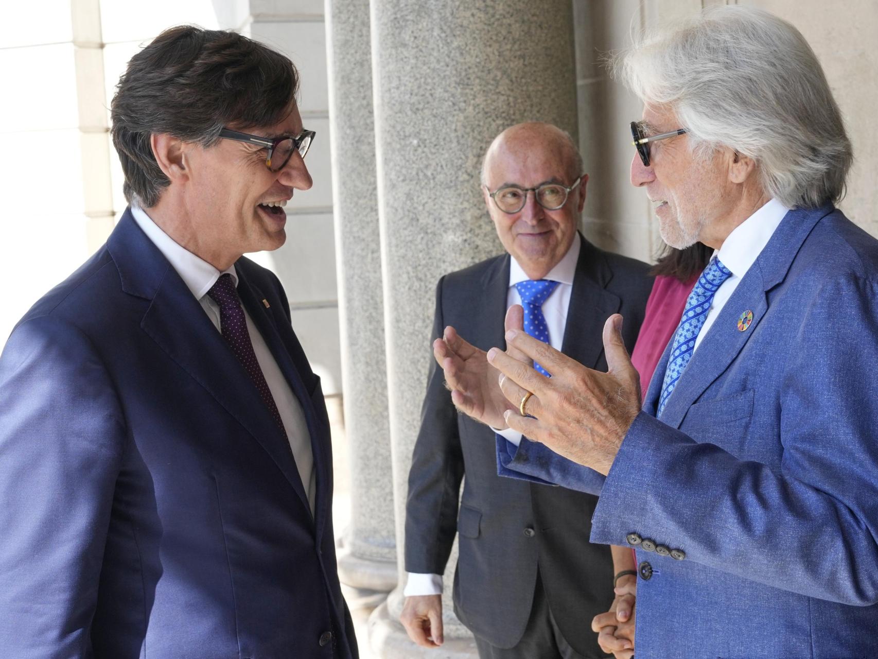 El 'president' Salvador Illa, con el presidente de Foment del Treball, Josep Sànchez-Llibre