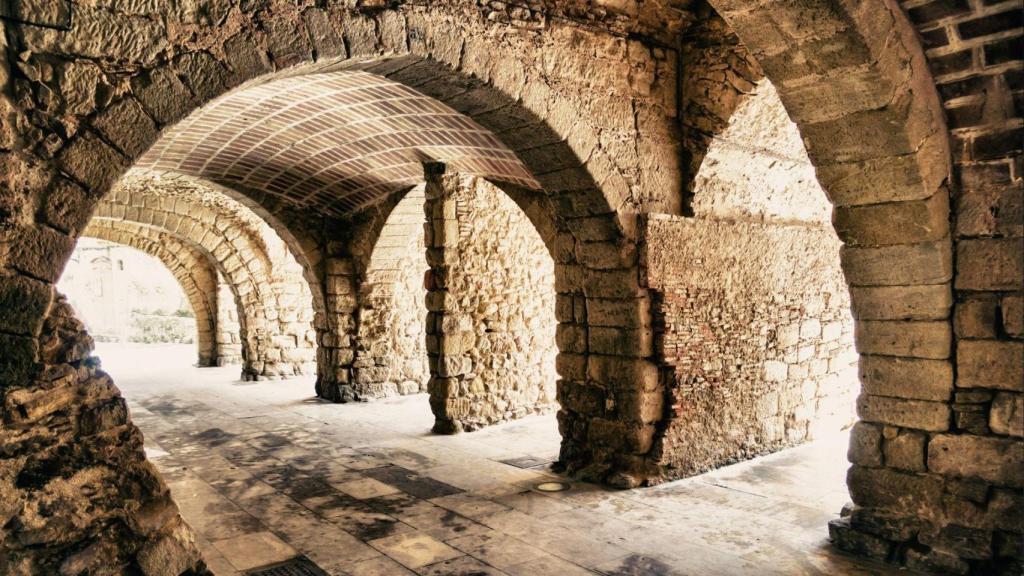 Arcs de Peratallada
