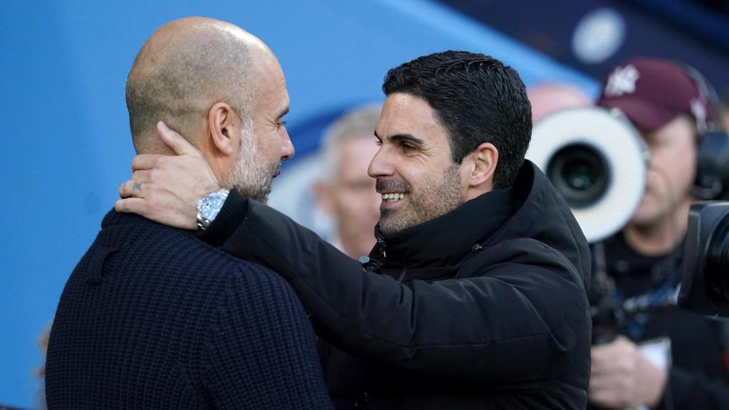 L'abraçada entre Pep Guardiola i Mikel Arteta en un partit de la Premier