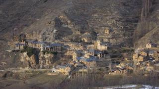 Ni Peratallada ni Beget: este es el pueblo medieval más bonito de Cataluña ideal para visitar en invierno