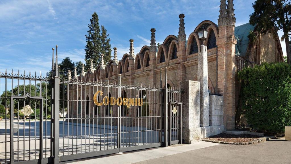 Imatge d'arxiu de la seu de Codorniu a Sant Sadurní d'Anoia