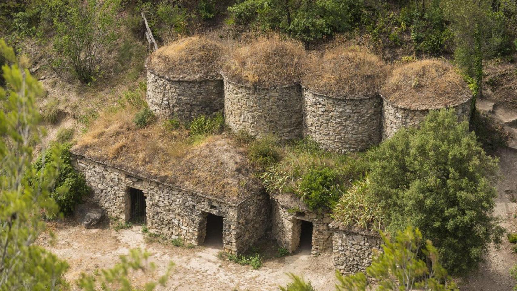 Ruta por los castillos del vino, las Tinas del Valle de Flequer