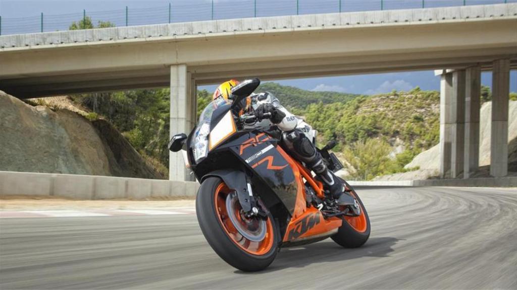 Imagen de una moto en el ParcMotor de Castellolí