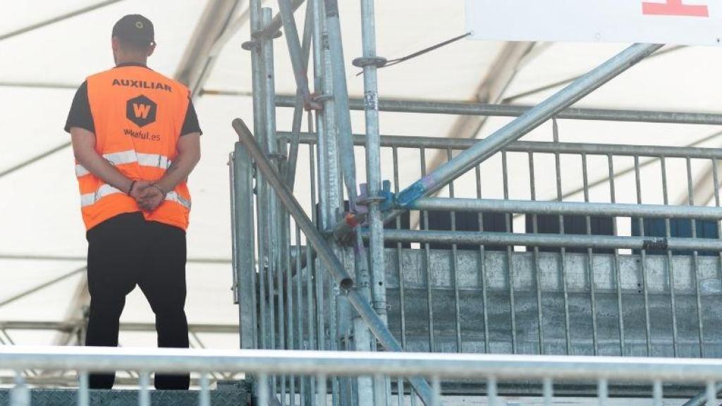 Auxiliar de Wakeful Seguridad en una imagen de archivo