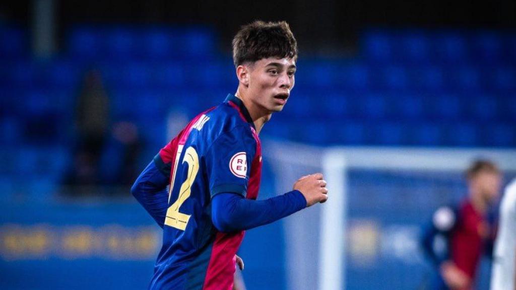 Òscar Gistau, durante su debut oficial con el Barça B