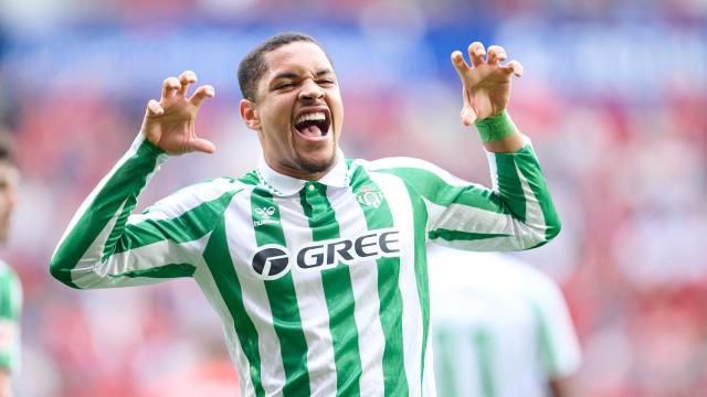 La celebración de Vitor Roque en un partido del Betis en Liga