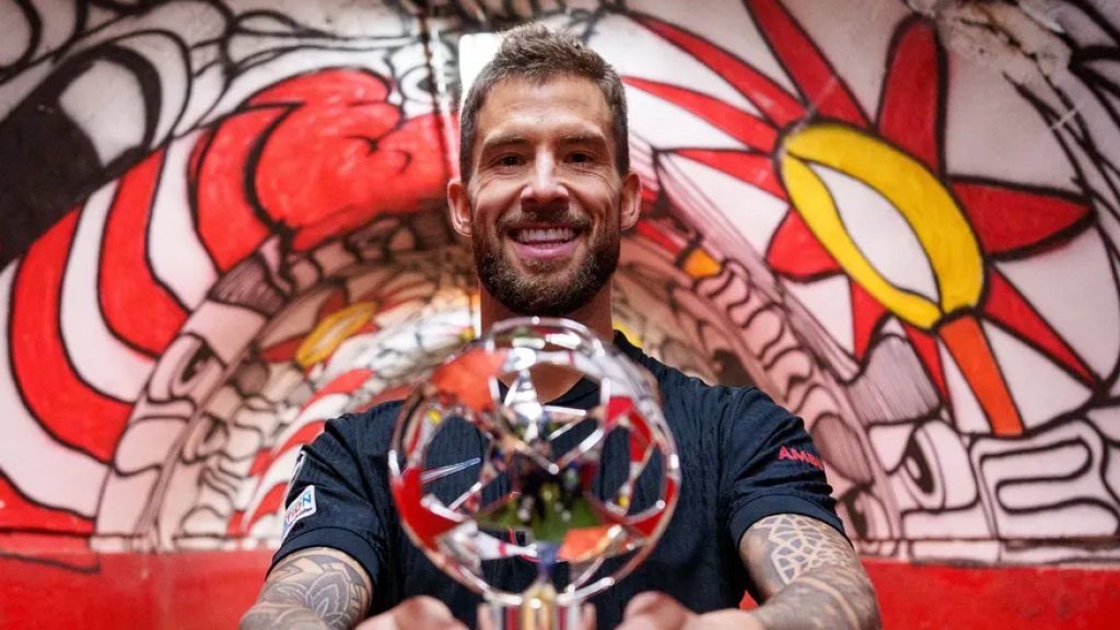 Iñigo Martínez, MVP del Estrella Roja-Barça