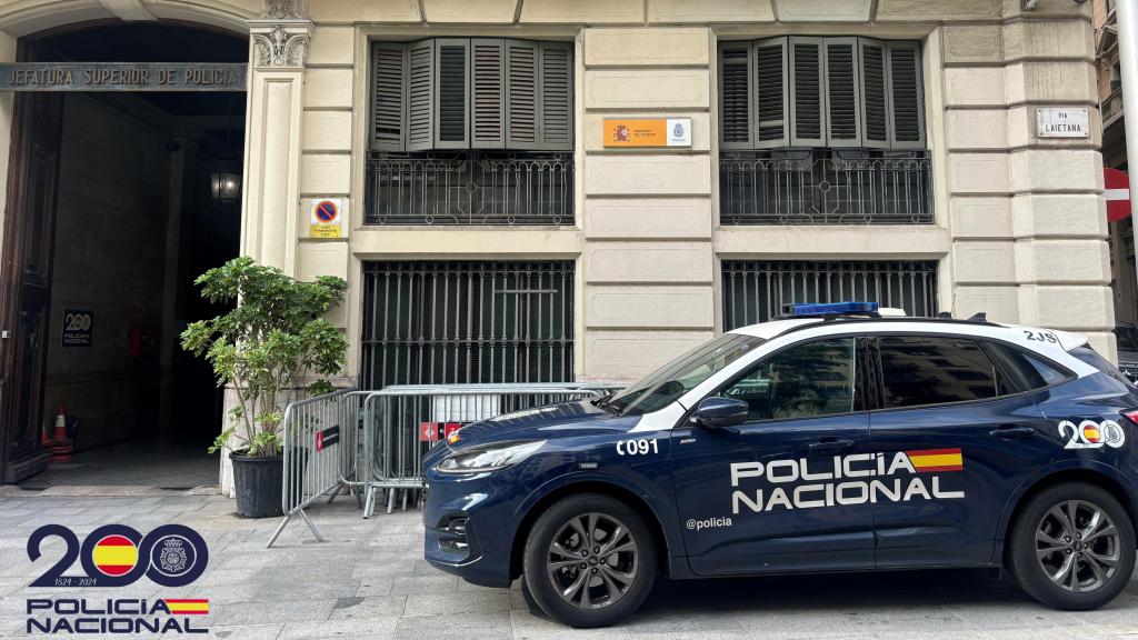 Entrada de la Jefatura Superior de Policía en Cataluña