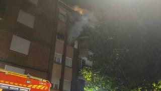 Un incendio en un bloque de pisos deja 17 heridos en Sant Joan Despí