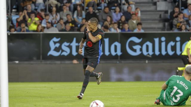 Raphinha celebra su gol en Balaídos contra el Celta