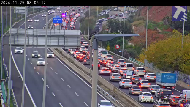 Atasco en la C-31, a la altura de Badalona