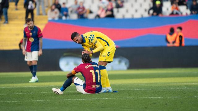 Raphinha durante el partido de Liga contra la UD Las Palmas, con la equipación del 125 aniversario