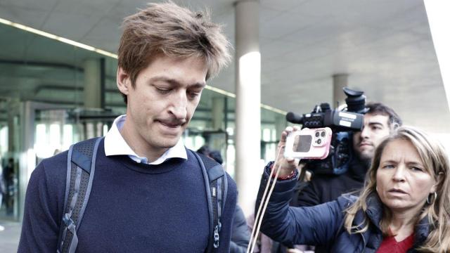 Oscar Pierre, cofundador de Glovo, saliendo de declarar de la Ciudad de la Justicia de Barcelona