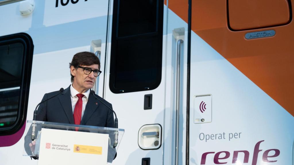 El presidente de la Generalitat de Cataluña, Salvador Illa, visitando la fábrica de Alstom en Santa Perpètua de Mogoda