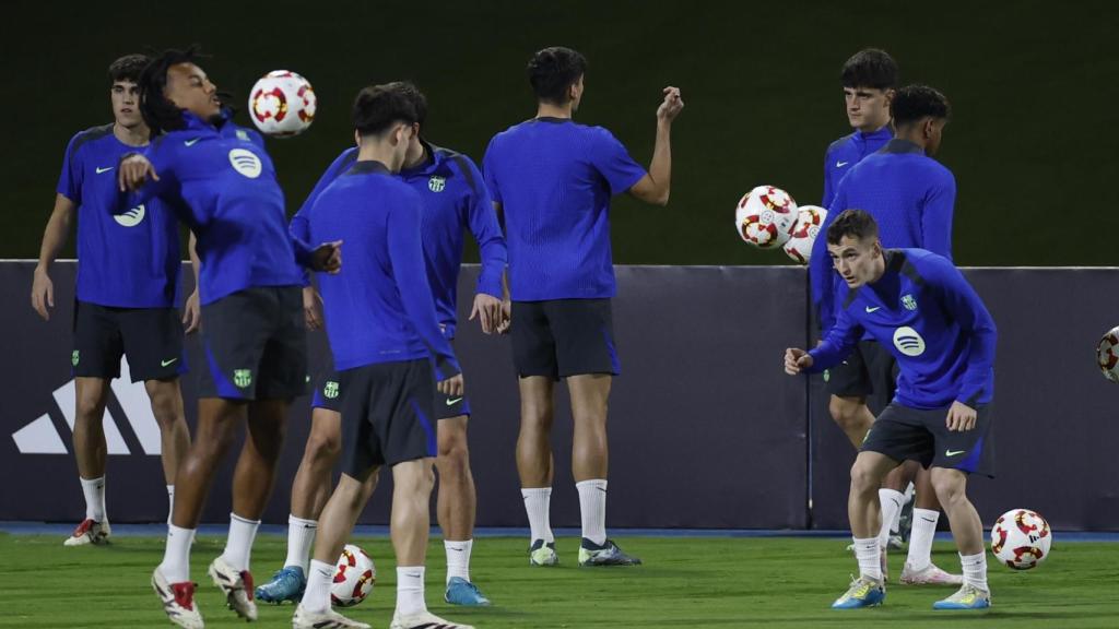 Los jugadores del Barça se entrenan en la previa de la final de la Supercopa de España en Arabia Saudí
