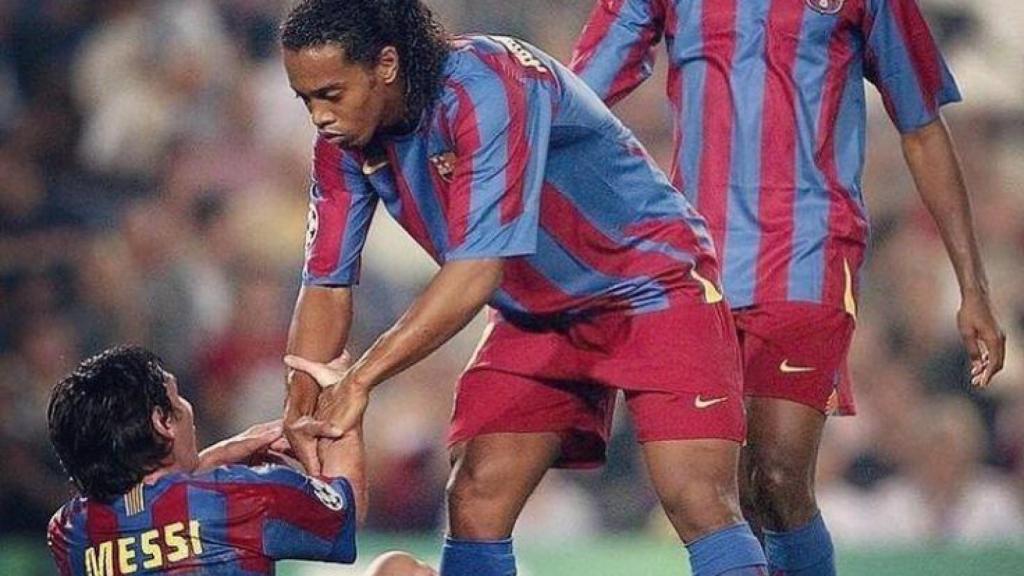 Un jove Leo Messi, al costat de Ronaldinho i Eto'o